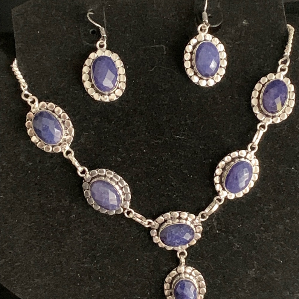 Elegant Silver and Blue Sapphire Jewelry Set
